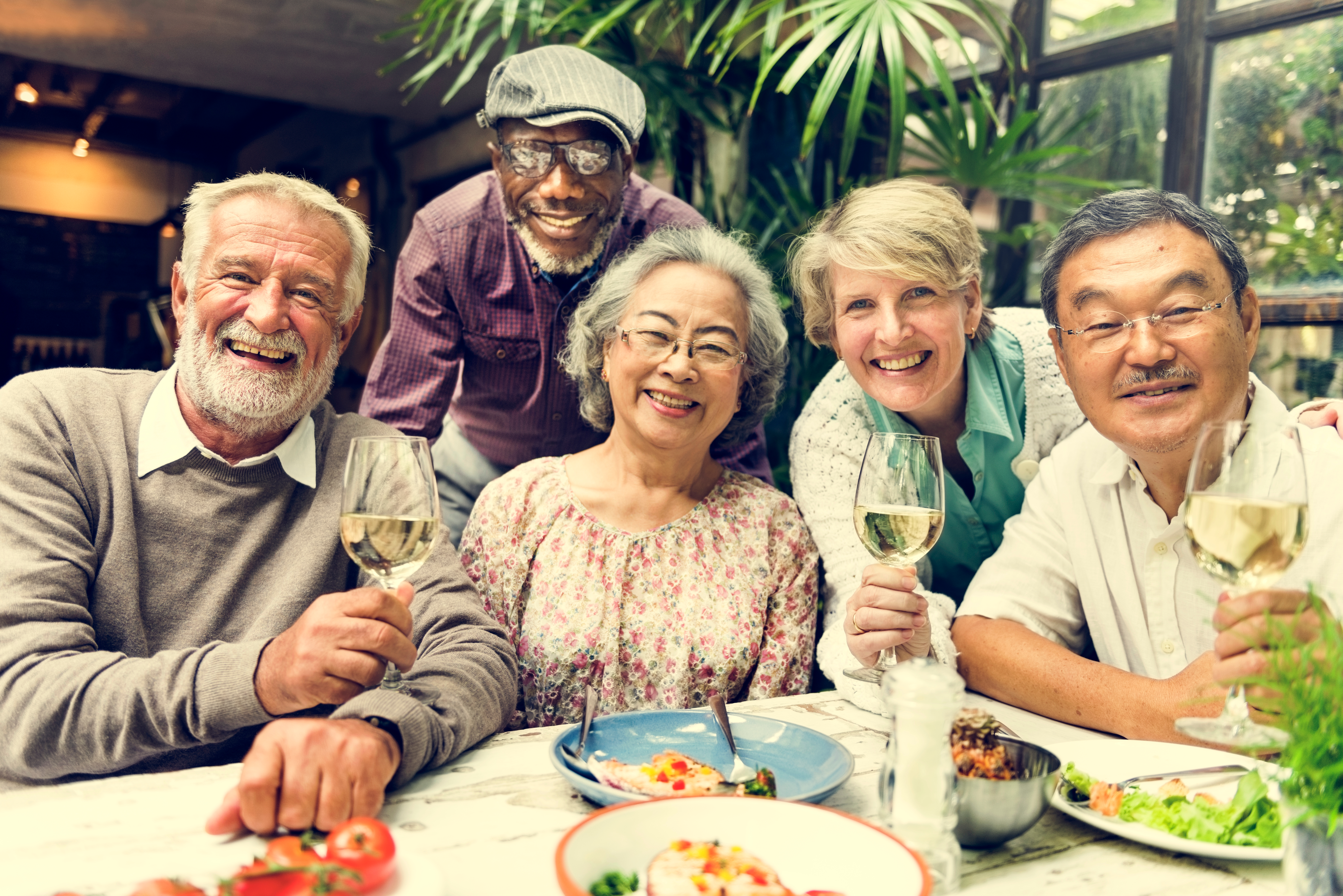 Older Adults and Oral Diseases: Benefits from Early Intervention, Emerging Technology and Minimally Invasive Dentistry